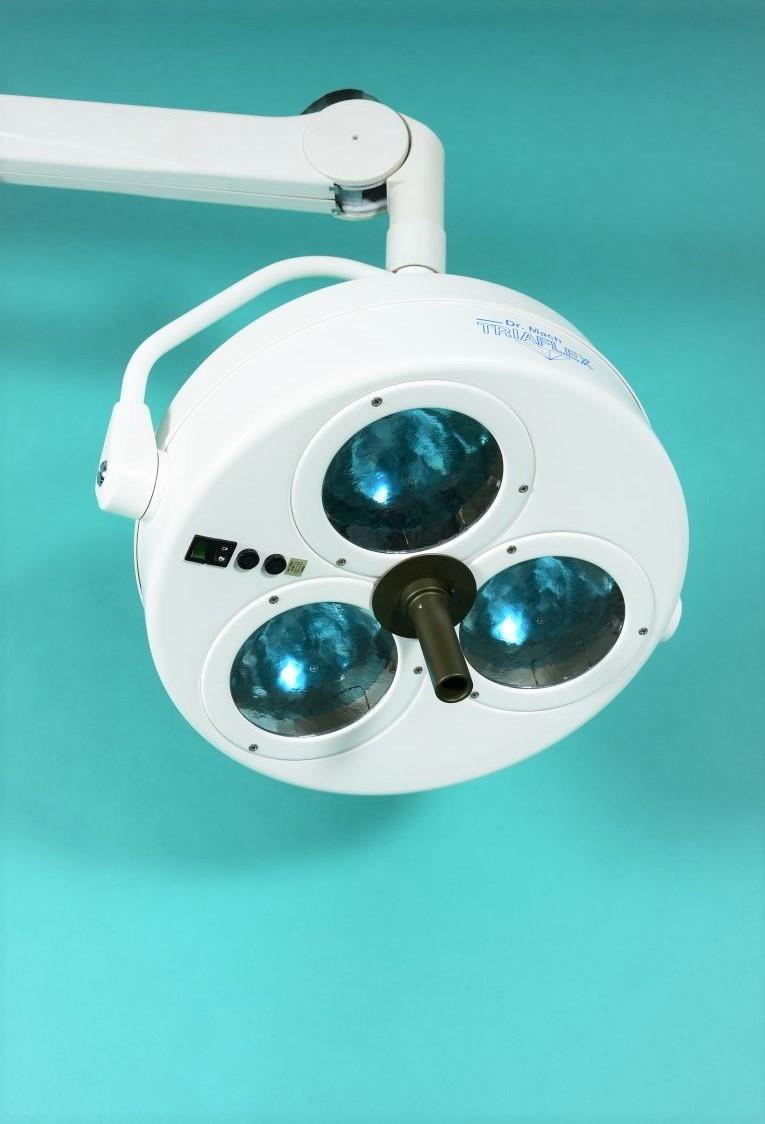 DR. MACH Triaflex operating theatre lamp, 3 x 40watt, wall 