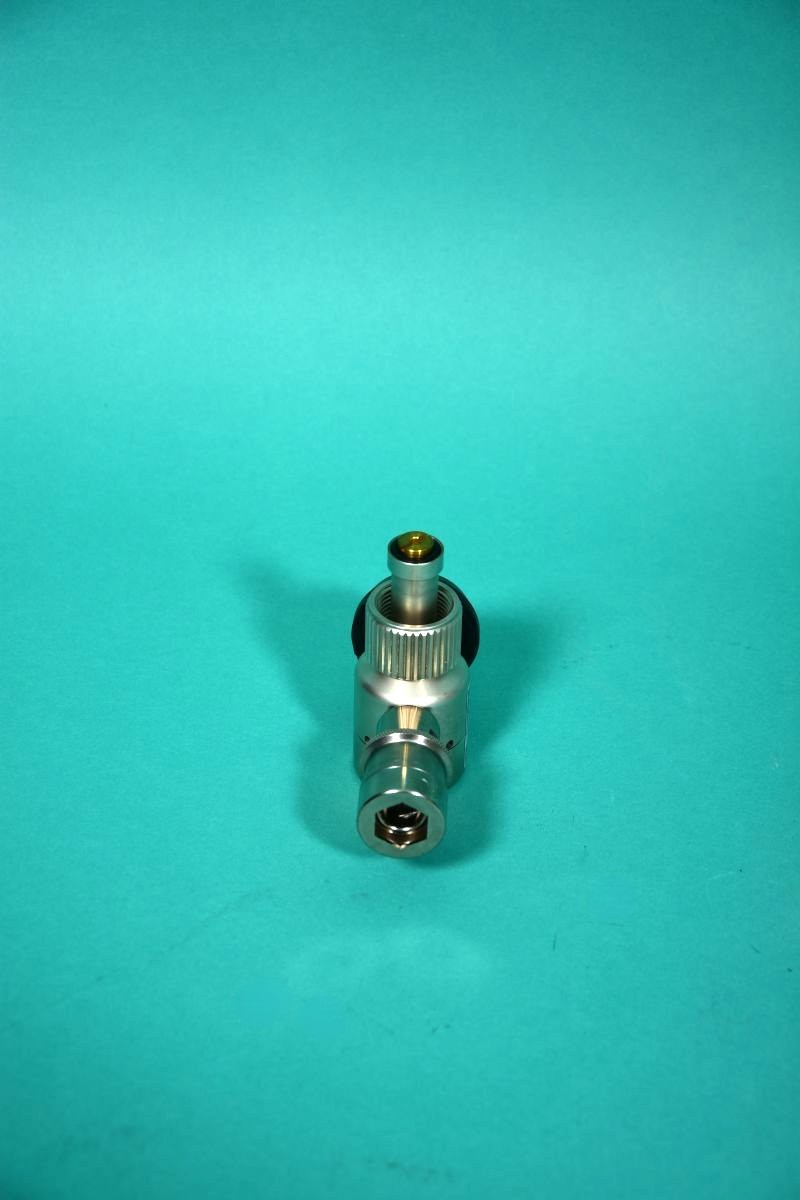 GLOOR Druckminderer für Sauerstoff - Rückansicht GLOOR Druckminderer für Sauerstoff - Rückansicht