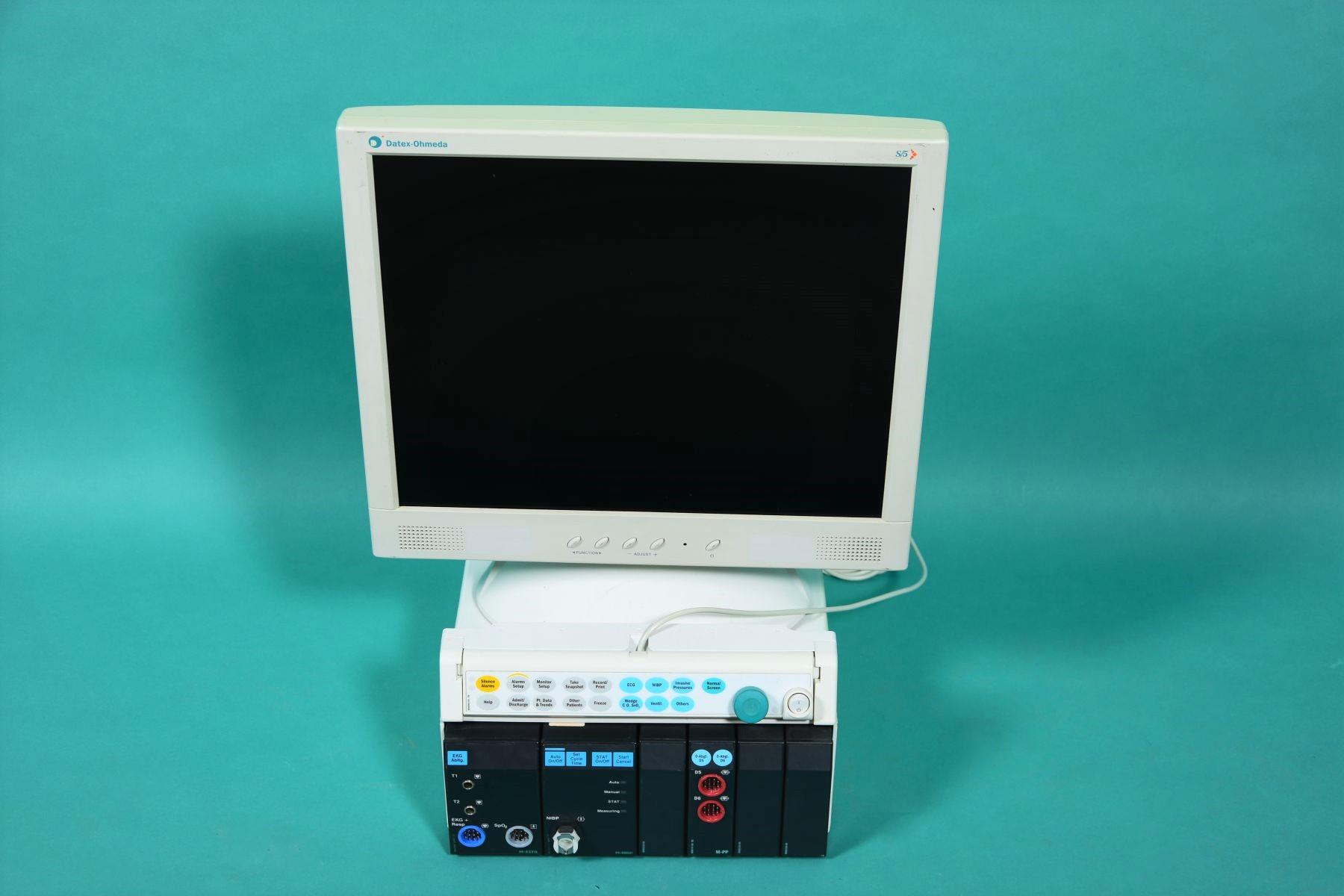 Datex S/5 Monitor mit Flatscreen -Vorderansicht Datex S/5 Monitor mit Flatscreen -Vorderansicht