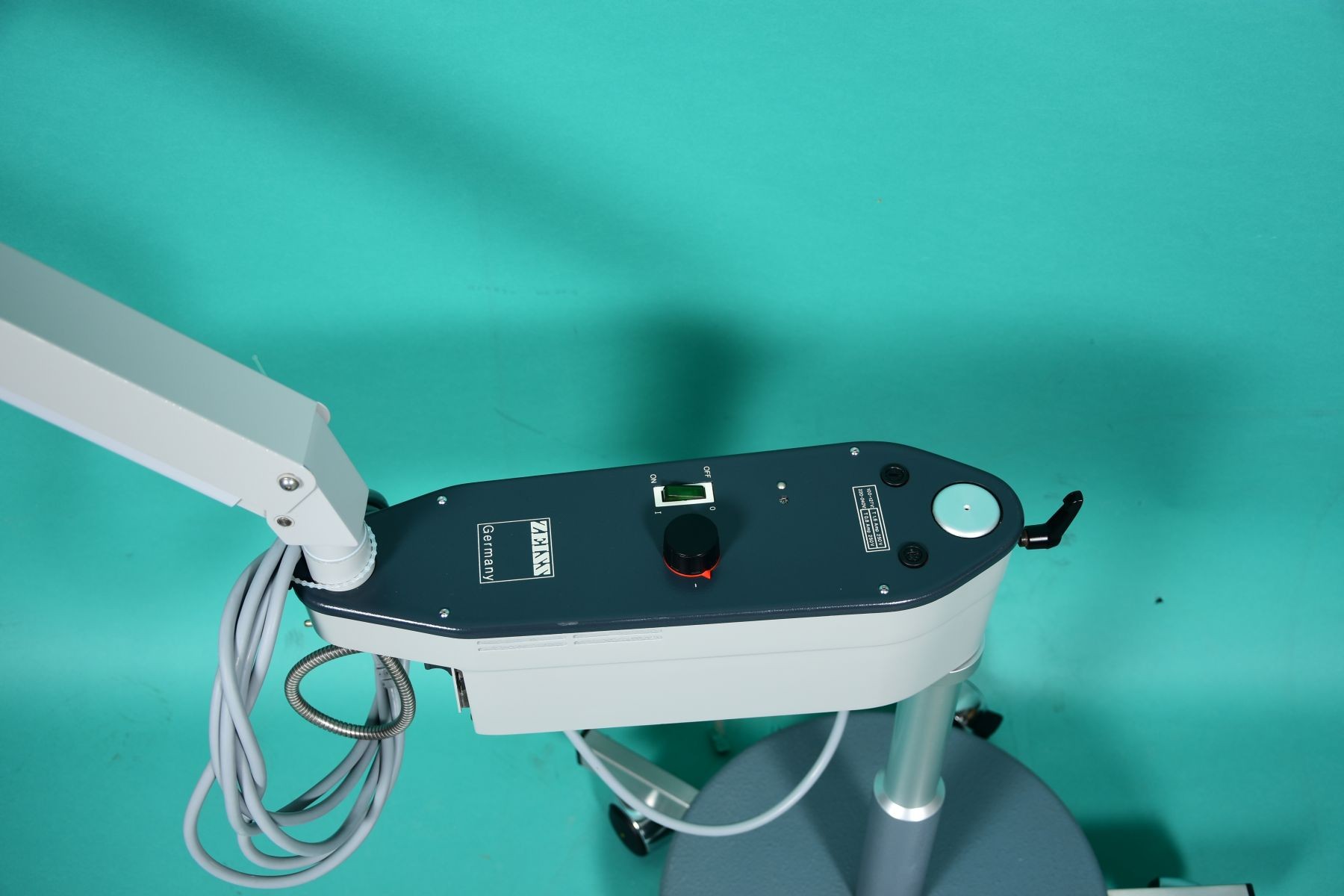 ZEISS OPMI 99, fahrbares Kolposkop - Detailansicht Bedienfeld