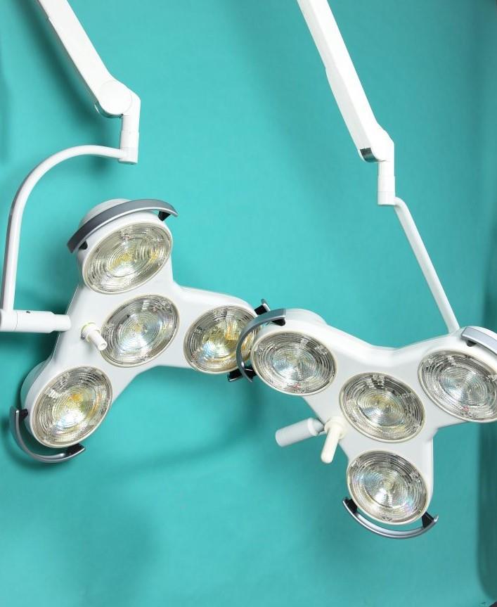 HANAULUX 2004 Duo, 2 x four-ray operating light