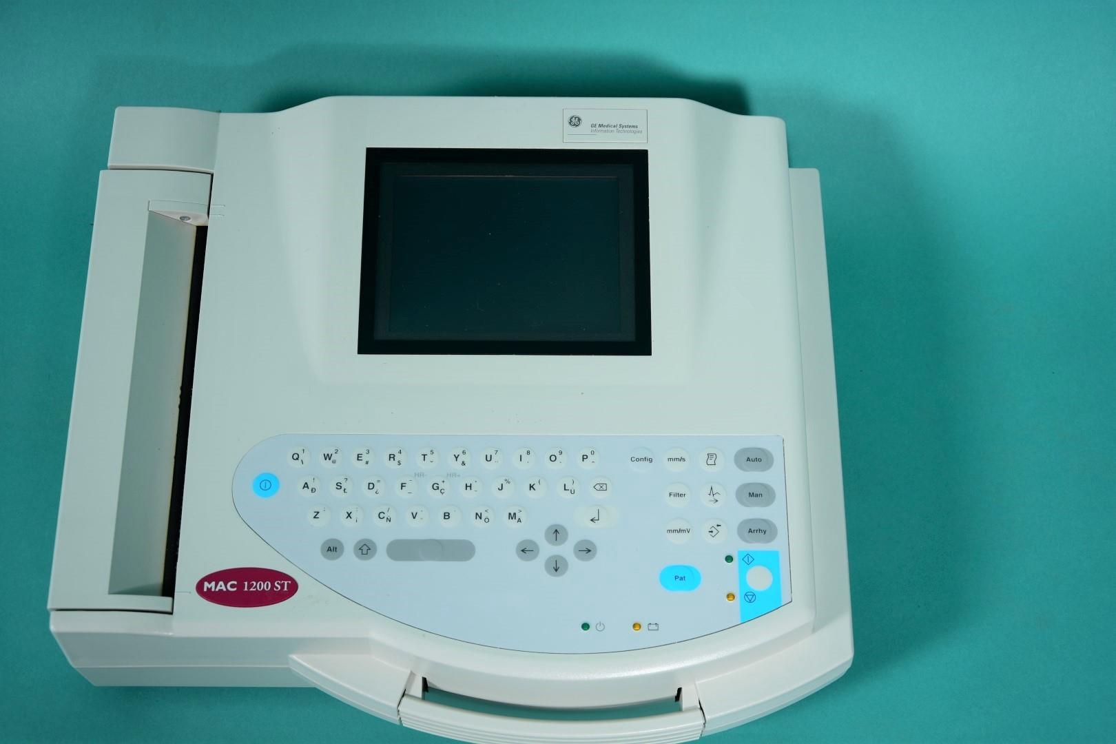 GE Marquette Mac 1200ST 6-/12-Kanal EKG GE Marquette Mac 1200ST 6-/12-Kanal EKG