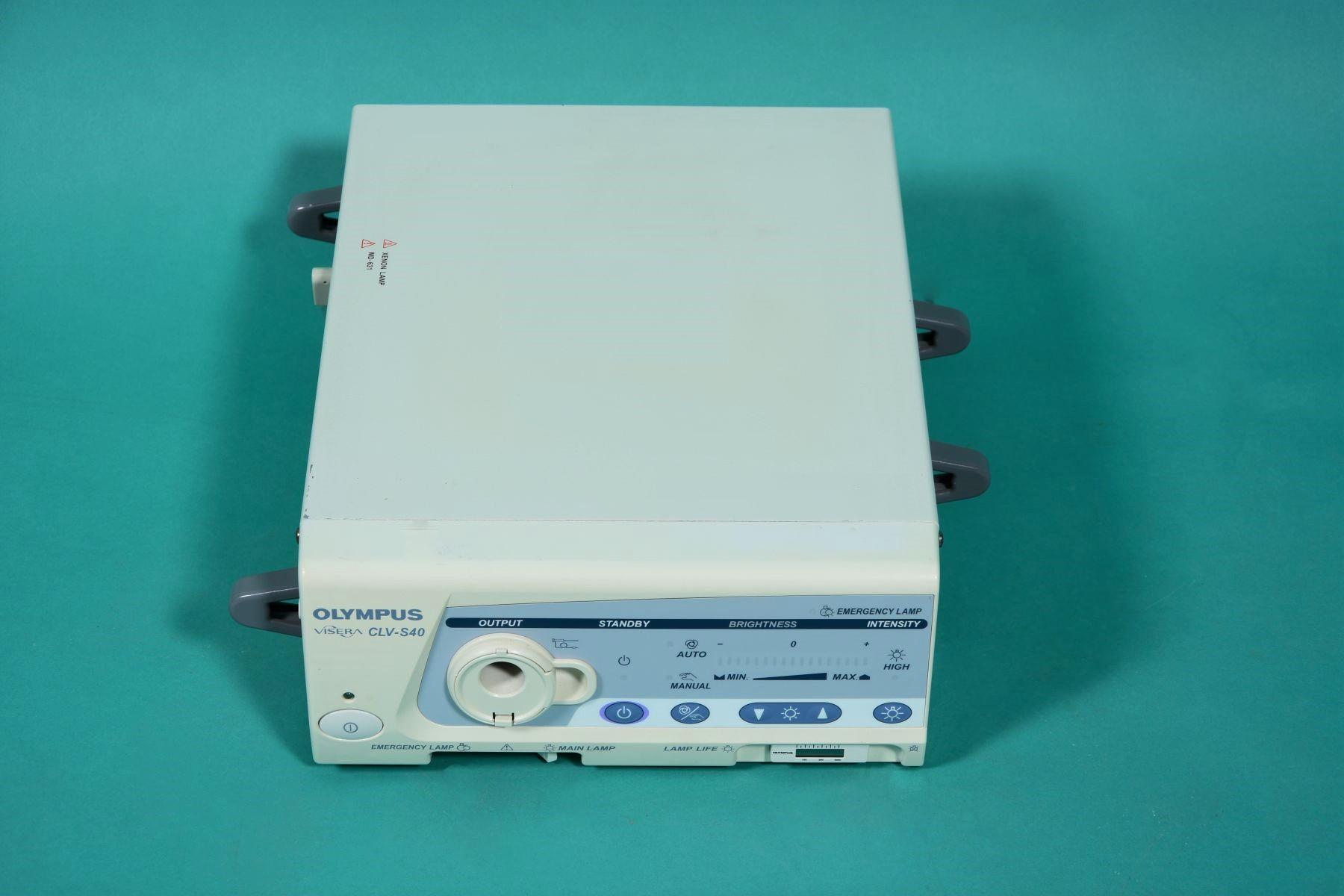 OLYMPUS CLV-S40 Visera Xenon-Kaltlichtquelle OLYMPUS CLV-S40 Visera Xenon-Kaltlichtquelle