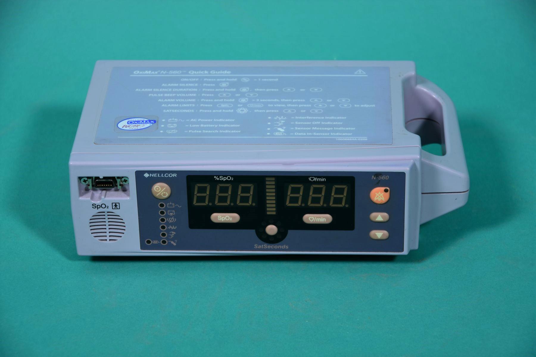 NELLCOR N-560 Portable Pulse Oxymeter