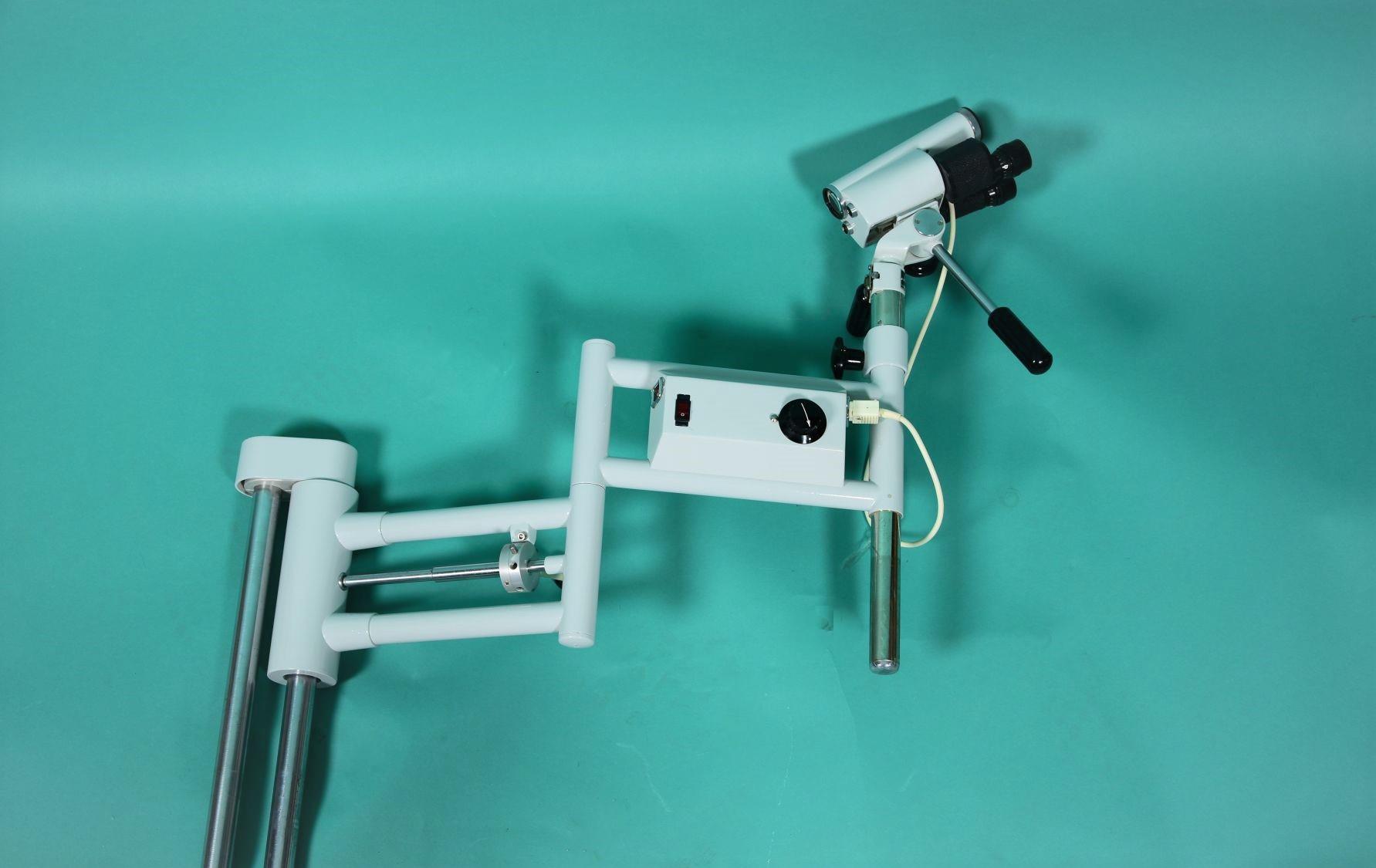 LEISEGANG 8 BW: Colposcope with wall mount,