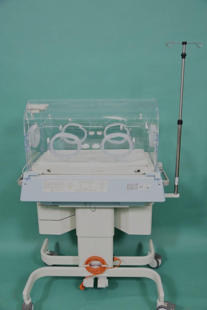 DRÄGER Isolette 8000plus fahrbarer Inkubator - Rückansicht