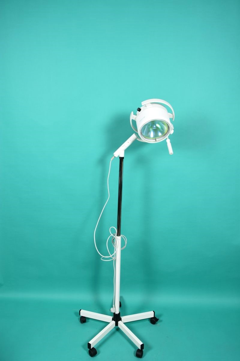 DR. MACH 130F, mobile examination light