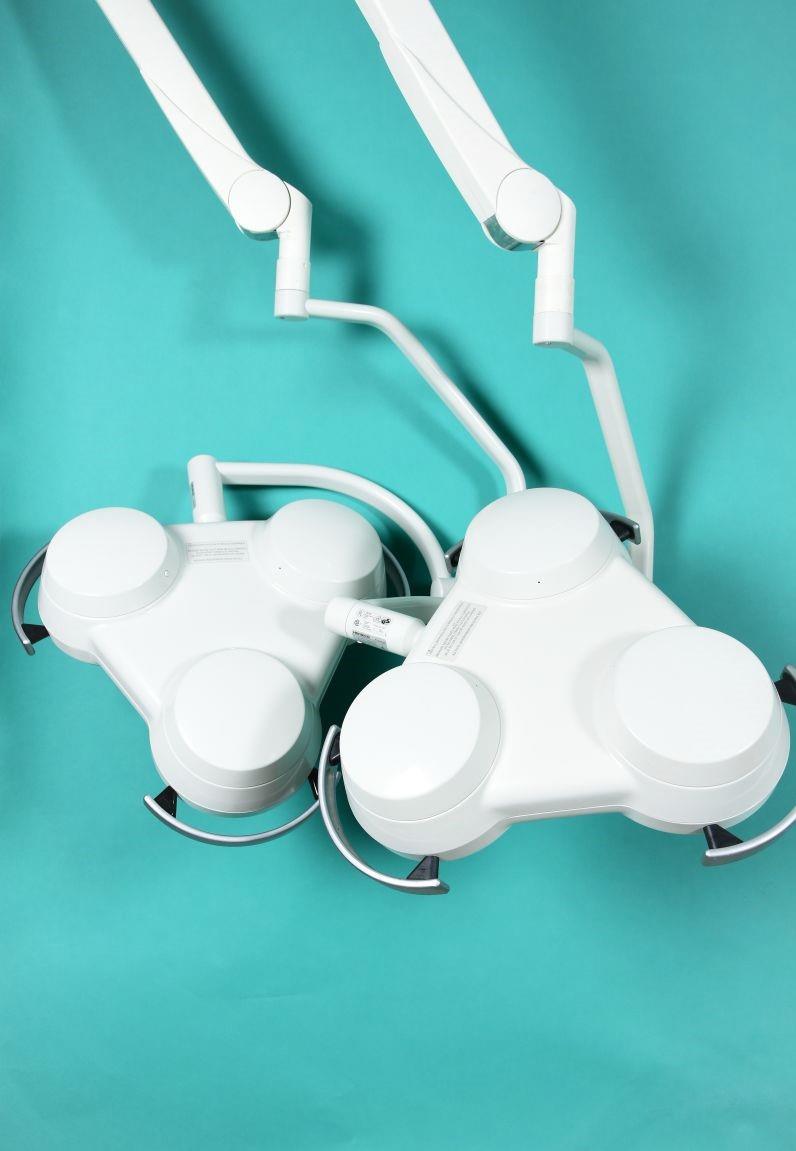 HANAULUX 2003 duo OP-Leuchte -Rückansicht HANAULUX 2003 duo OP-Leuchte -Rückansicht