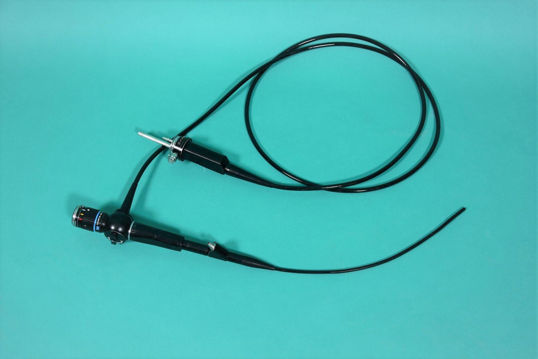 OLYMPUS CHF-P10: Pädiatrisches Fibergastroskop, 7 Faserbrüche OLYMPUS CHF-P10: Pädiatrisches Fibergastroskop, 7 Faserbrüche