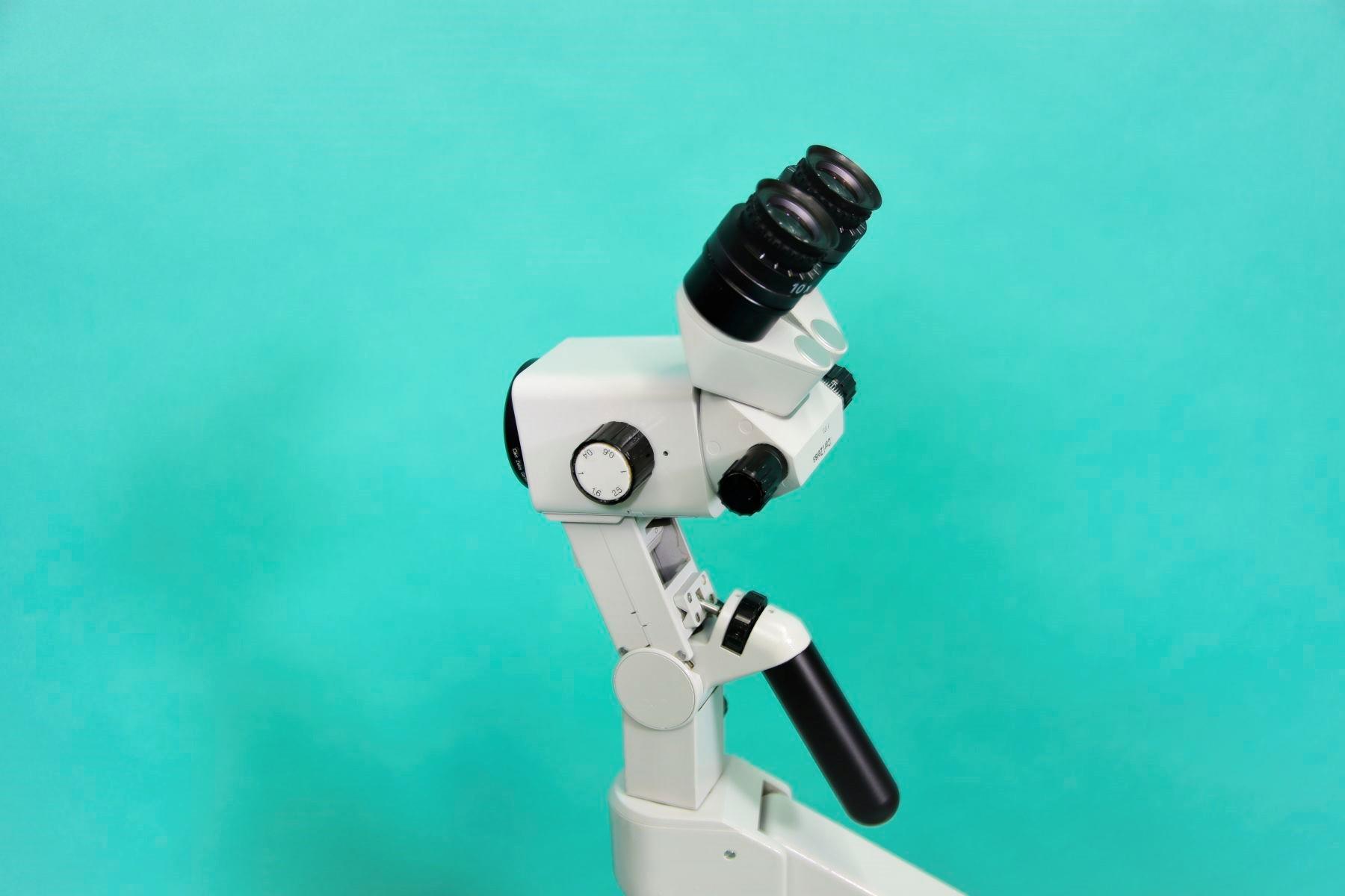 ZEISS OPMI 150-FC fahrbares Kolposkop - Detailansicht
