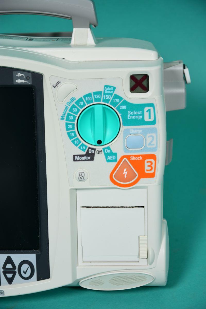PHILIPS Heartstart MRx, portable, biphasicdefibrillator incl.