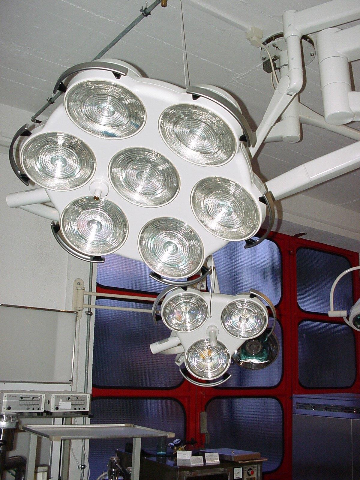 HANAULUX 2007 (ca. 130,000 Lux) operating