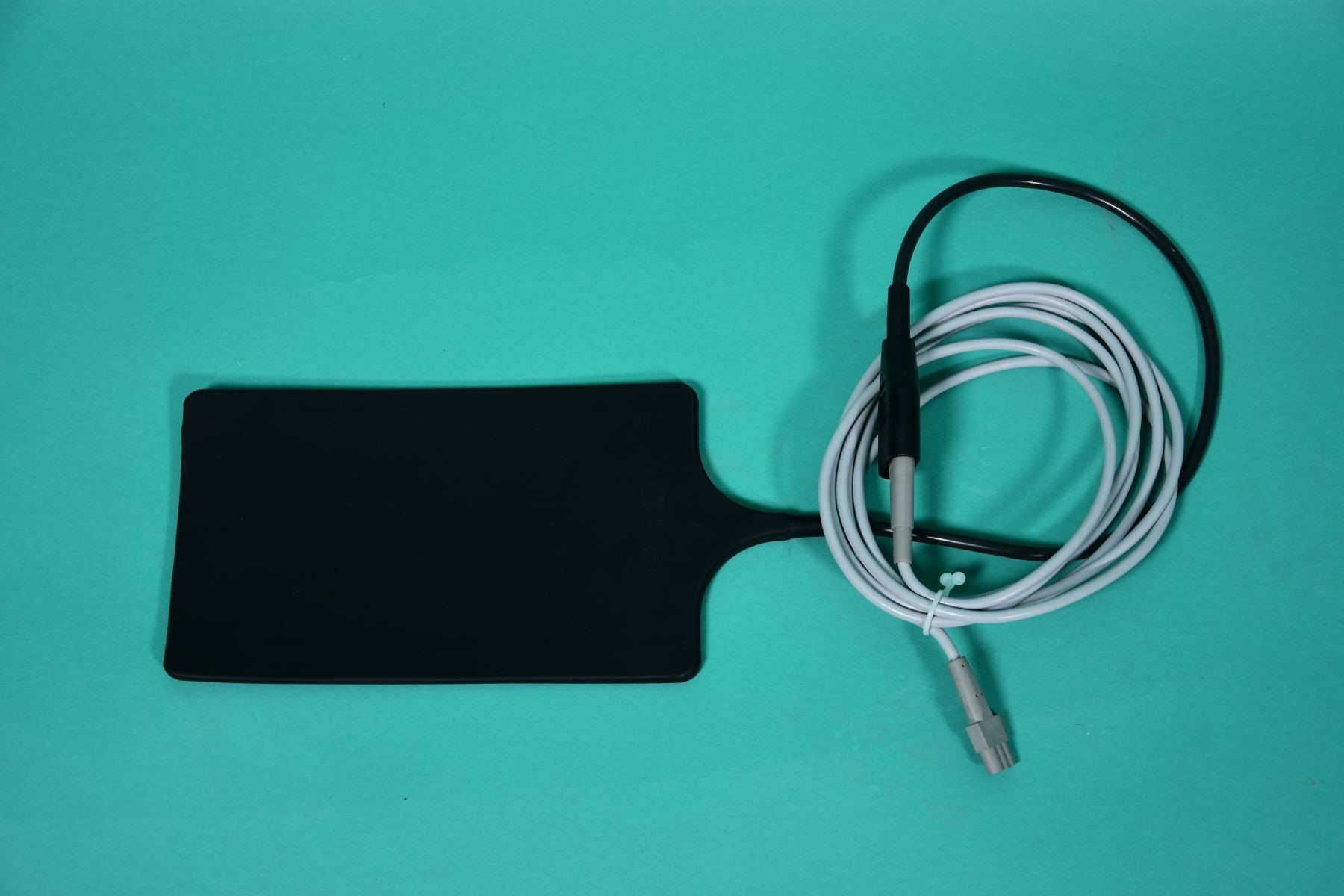 Neutral plate VET made of rubber
