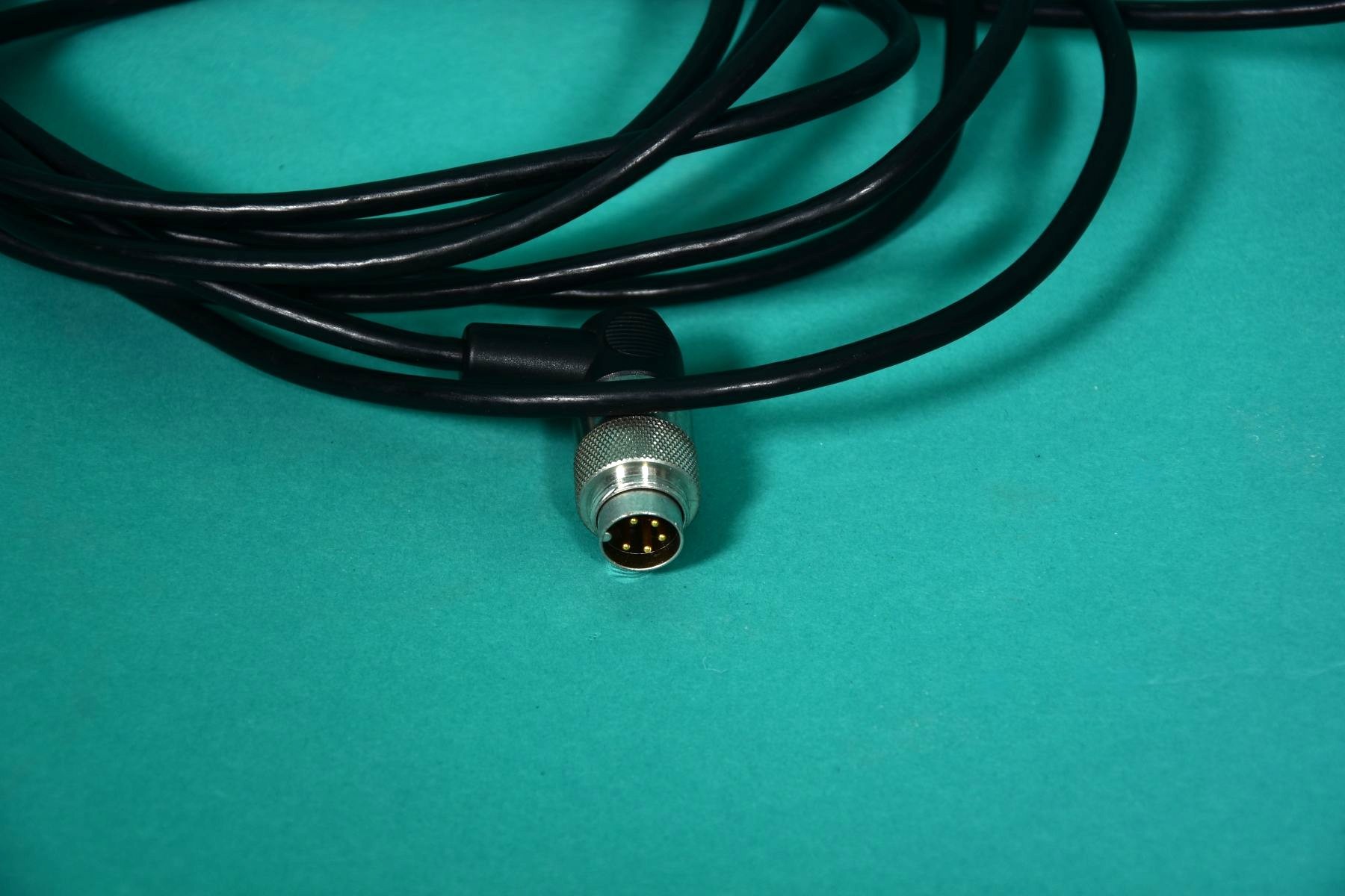 OLYMPUS MAJ-1003, Doppelpedalfusschalter - Anschlussstecker