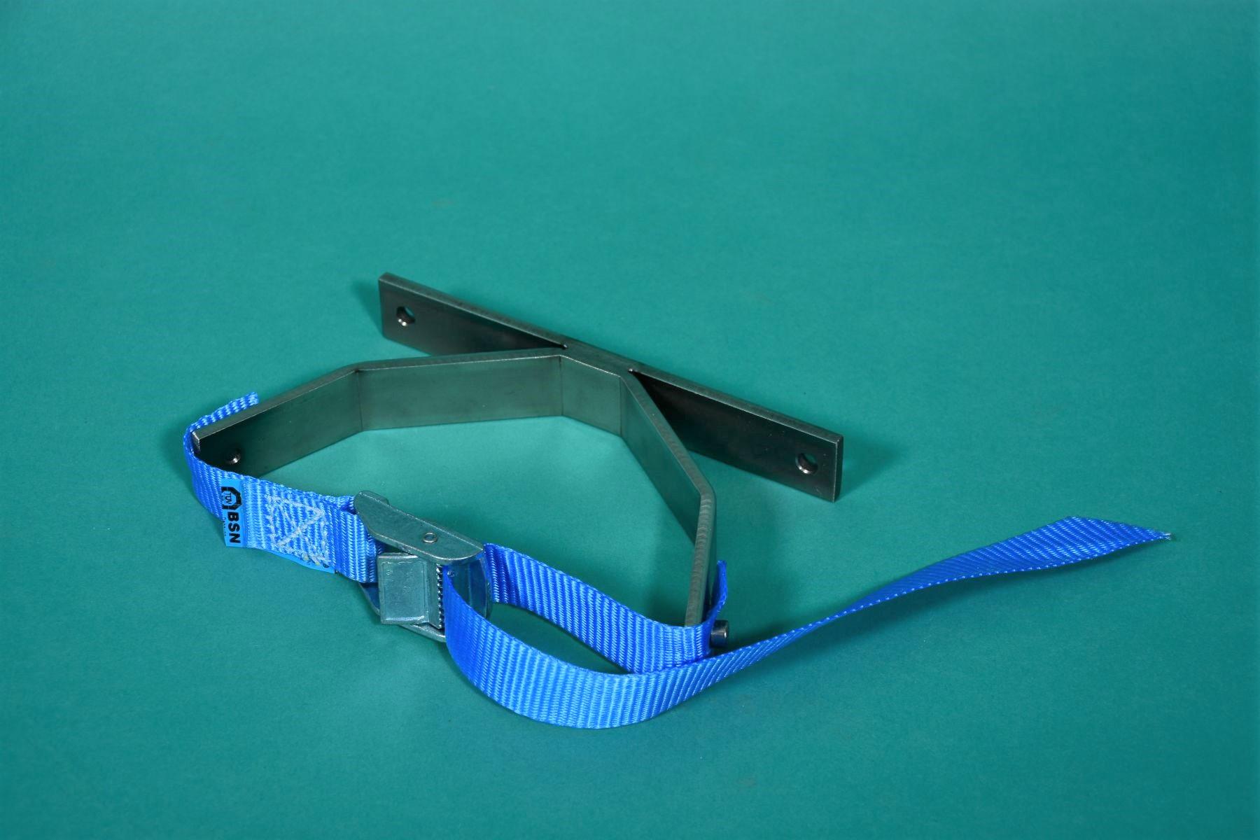 Bracket for anaesthesia bottle (O2 and N2O)