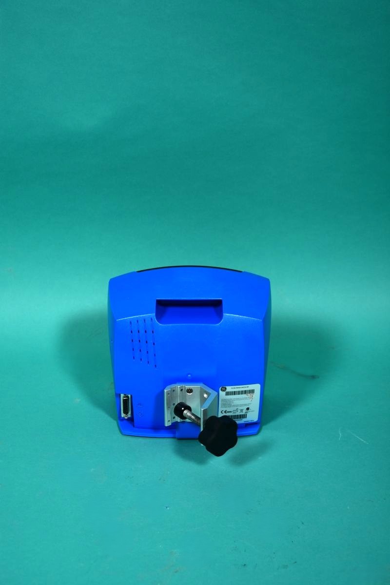 GE Dinamap V100,  Blutdruckmessgerät - Rückansicht