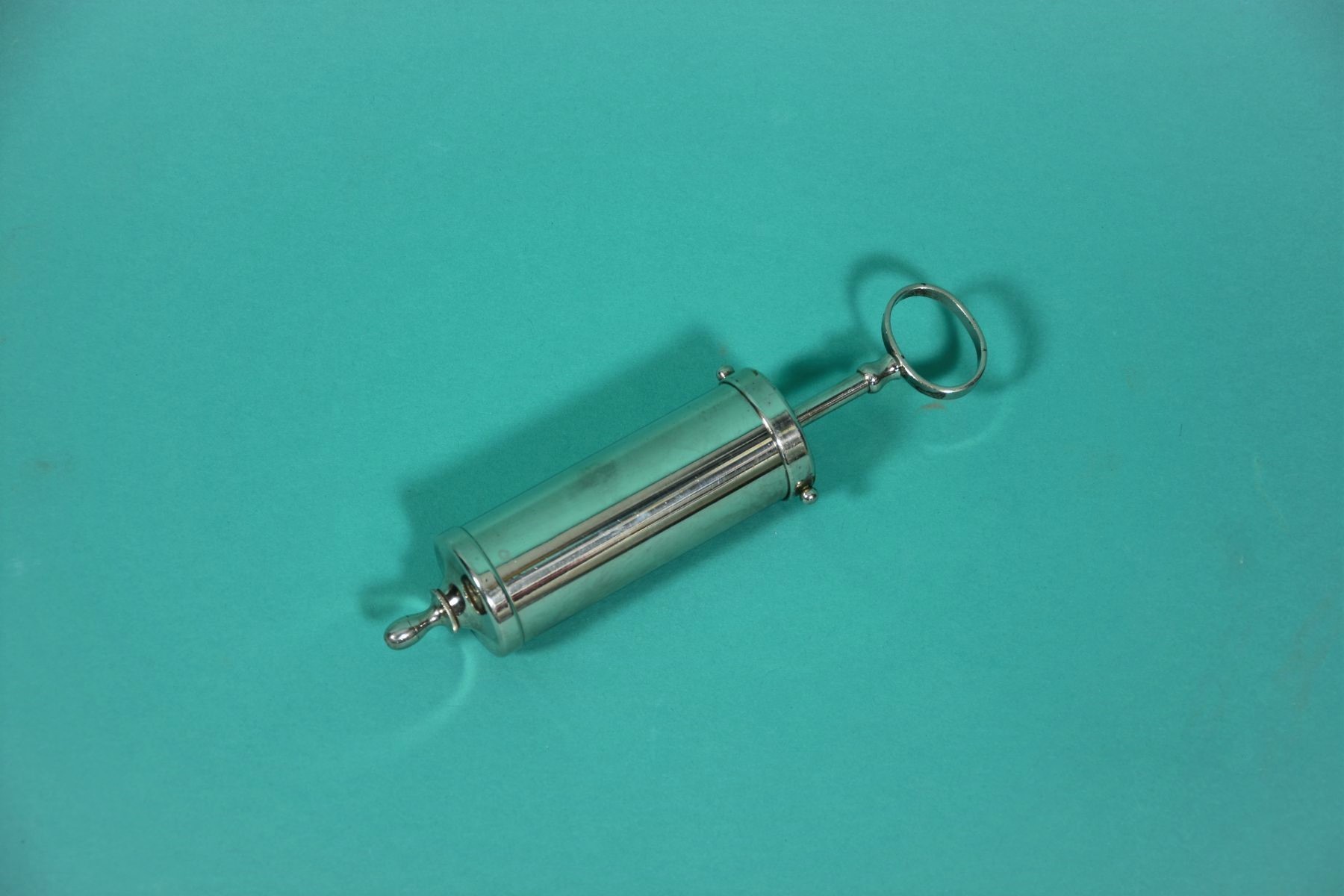 Enema syringe antiquarian, approx. 50ml. This syringe must not be