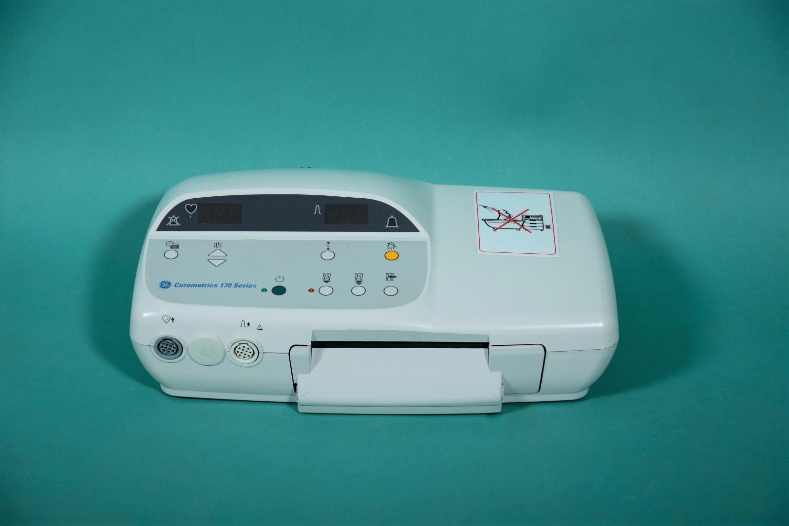 GE Corometrics 170 series Cardiotocograph - Vorderansicht GE Corometrics 170 series Cardiotocograph - Vorderansicht