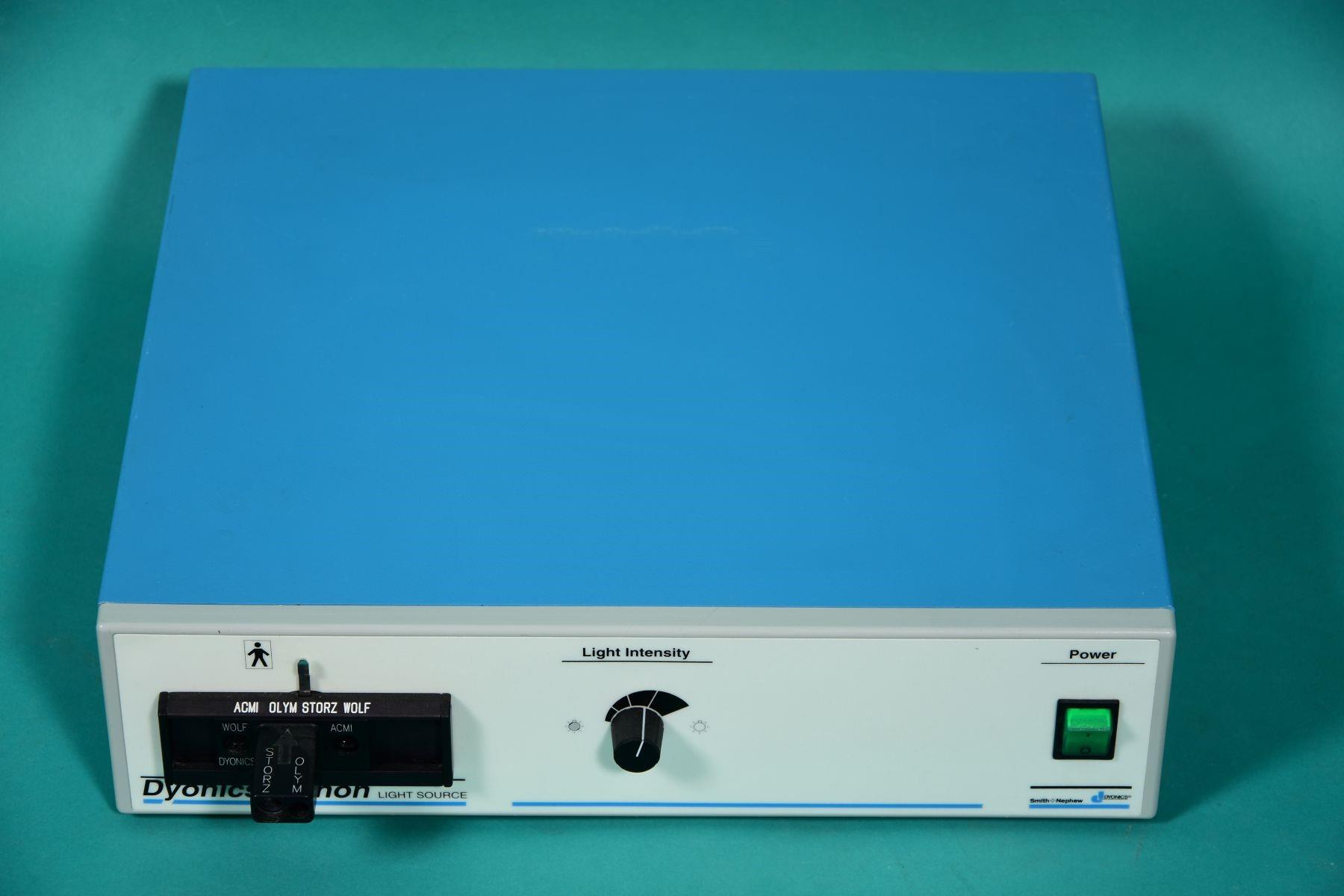 DYONICS Xenon light source 200 watt with change