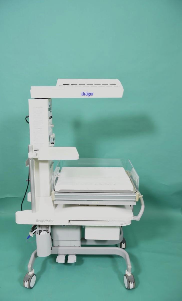 DRÄGER Resuscitaire Mod. GSDTC3 Fahrbares Wärmebett, Seitenansicht